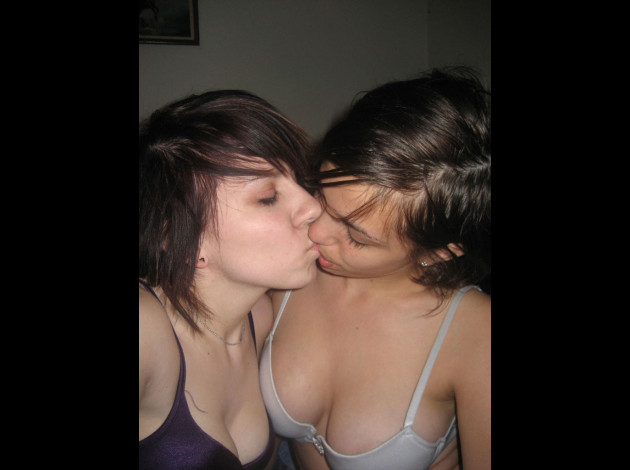 emo-lesbians_03