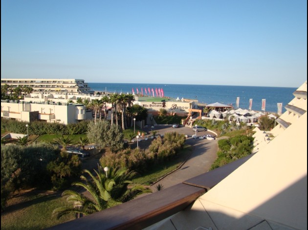 Cap-200901956.jpg