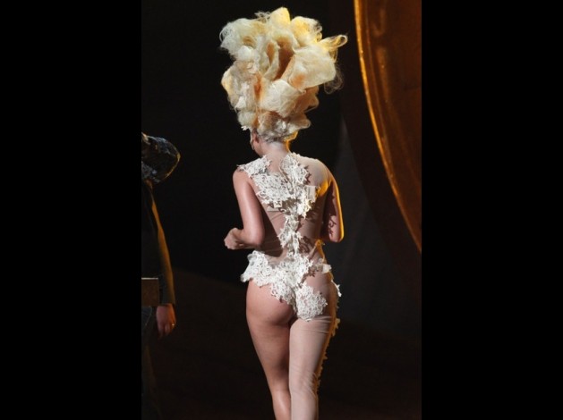 Lady-Gaga-nue-concert