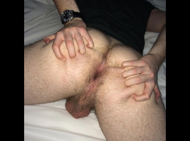 anus,doigt,doigtage,photo gay,pics gay,ass,fesse005