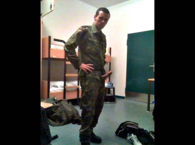 uniforme flic pompier militaire military photo gay-copie-13