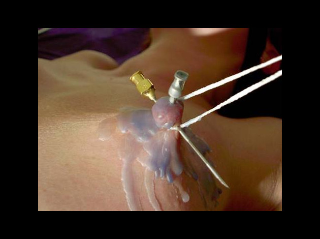 Jeu de seins2 (95)