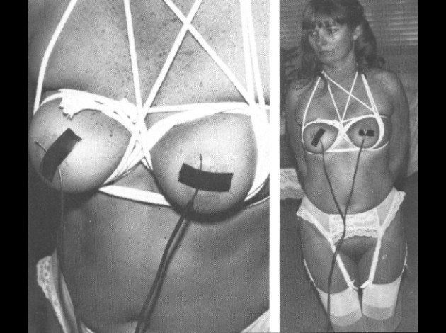 Jeu de seins2