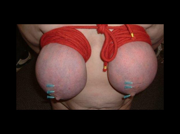 Jeu de seins4 (80)