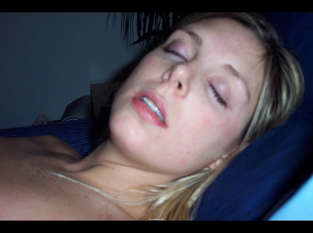 www.fille18ans.erog.fr 461043394438