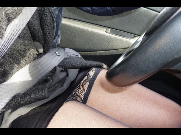 sexy en voiture 5592