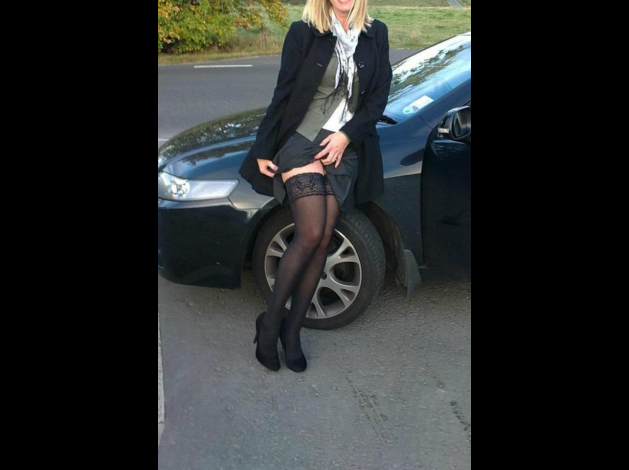 sexy en voiture 5595