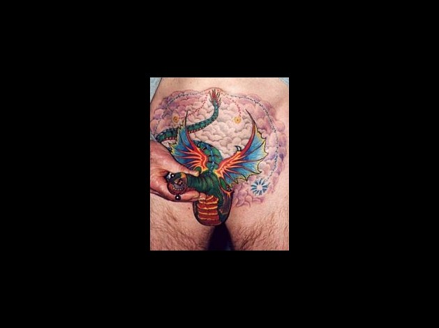 sexe-tatouage-dragon