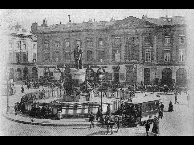 800px-Tramway Hippo Reims 01