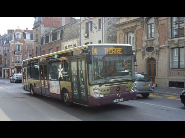 bus E theatre