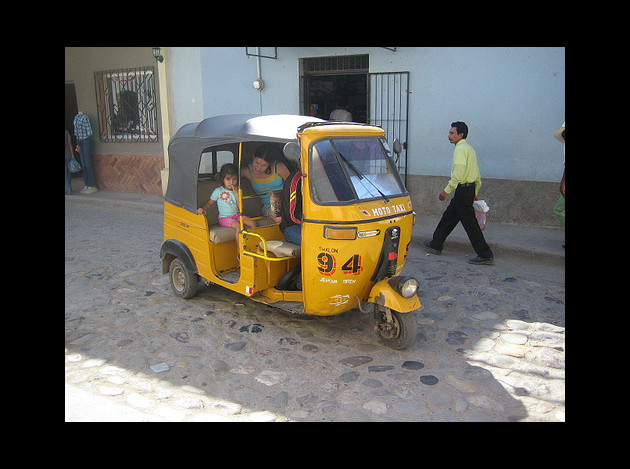 Honduras-Copan-Ruinas-Tuk-Tuk-2