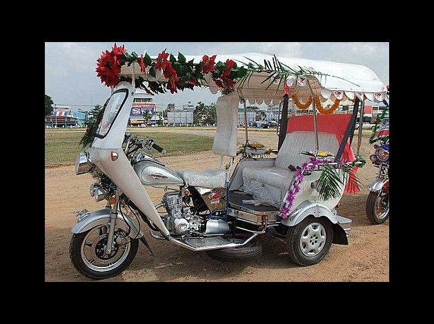 udonthani-concours-beau-tuk-tuk-L-c5 SVU