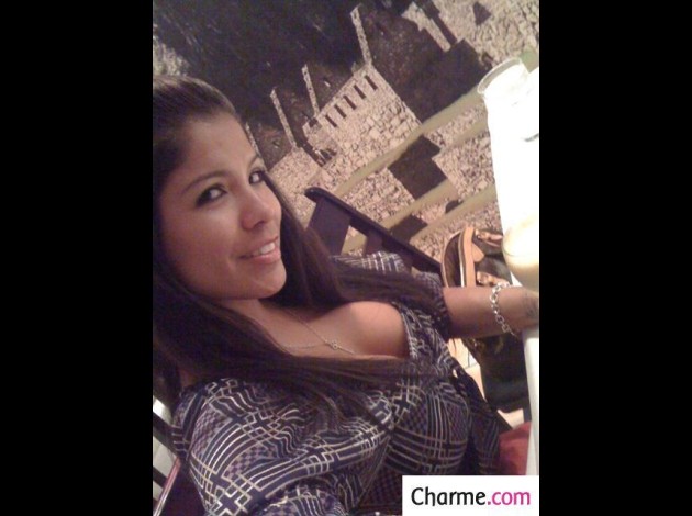 amatrice-latine-sexhibe-nue-L-LrYb9Z