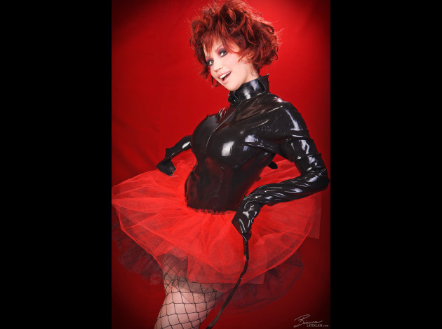 redlatexdoll061015