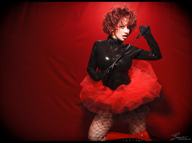 redlatexdoll099028