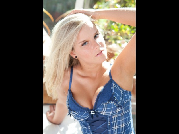 miela-in-awe3
