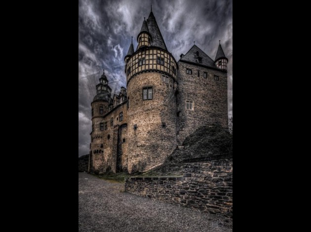 chateau des vampires-copie-1