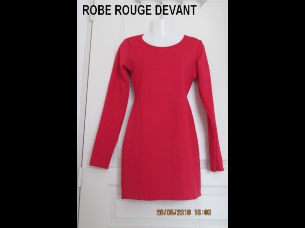 ROBE ROUGE DEVANT