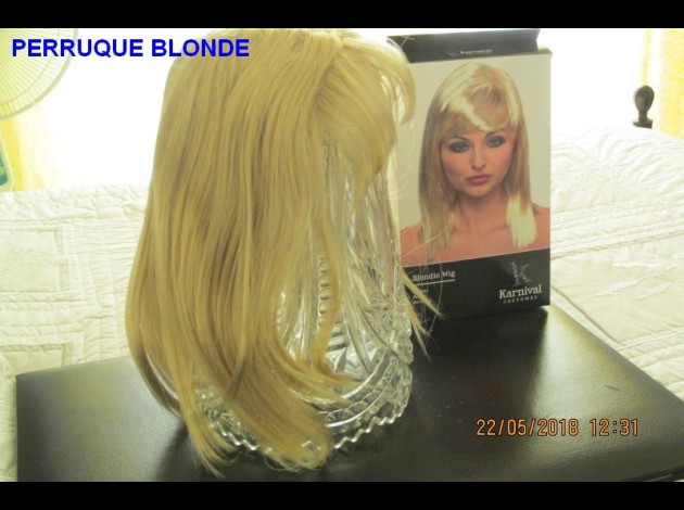 PERRUQUES BLONDE