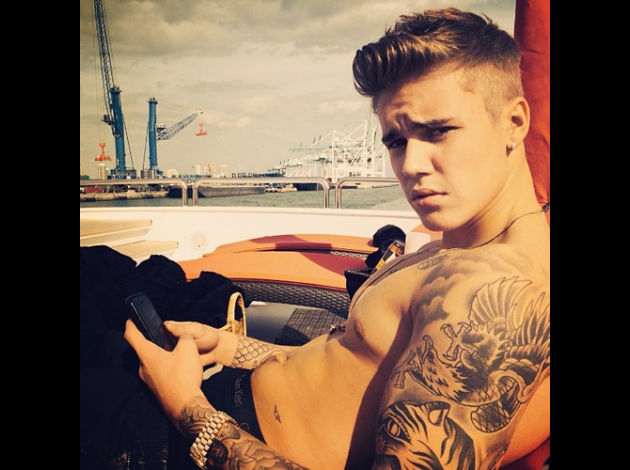 justin-bieber-topless-instagram-1397121702-custom-0