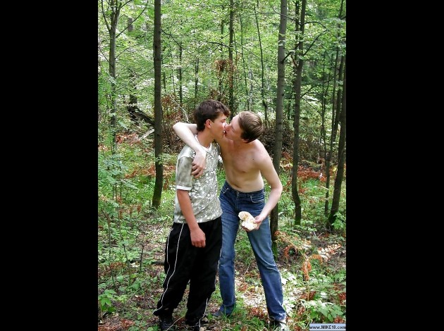 mike18-gay-gallery-tags-18y-boys-245037 700 0