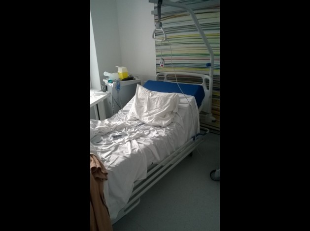 14 - Hospital. - D  - -.-