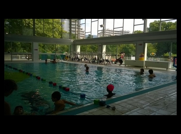 16 - Piscine - D  - -.-