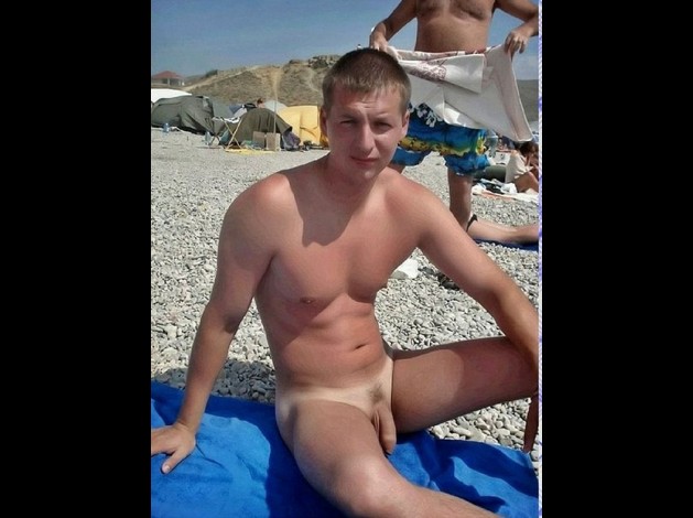 nudist-boy-on-the-beach