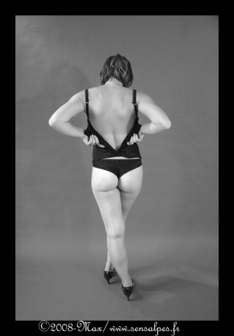 Amandine-076-blak1-lise-sign-copie.jpg