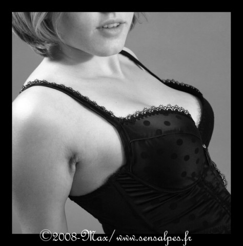 Amandine-100-blak1-lise-sign-copie.jpg
