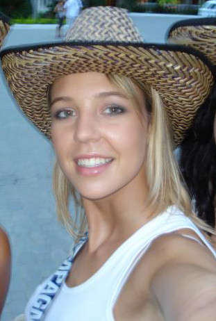 2008-11-15-miss-champagne-25