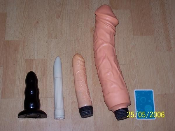 sextoy0.jpg