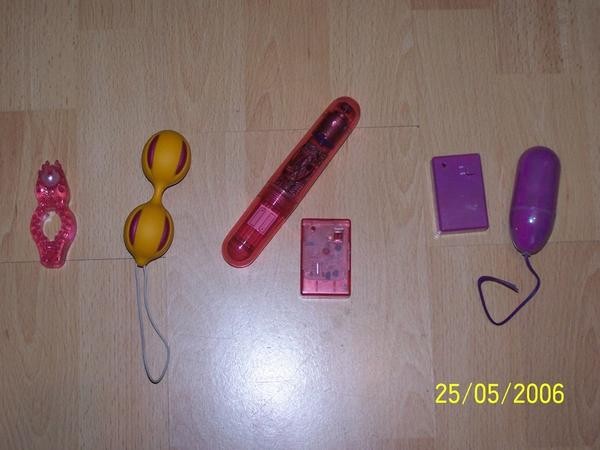 sextoy2.jpg