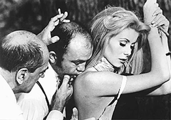 belle-20de-20jour-20deneuve-2006.jpg