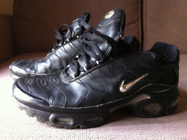 128 tn noires cuir en 40,5 50e
