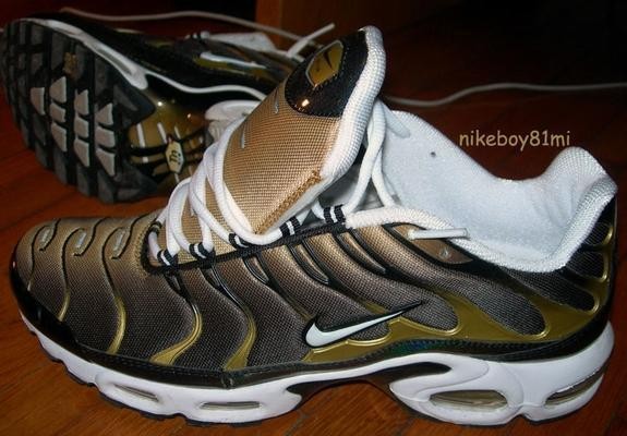 nikeboy81mi.jpg