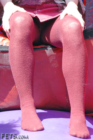 kiersten-02-public_pantyhose_upskirts-1200.jpg