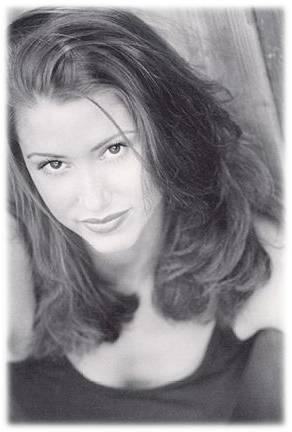 shannon_elizabeth01.jpg