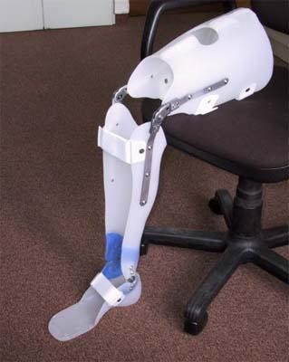 leg_brace_plastic.jpg