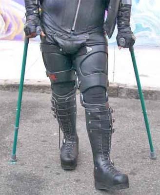 legbracecuir.jpg