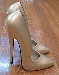 shoeshigh026.jpg