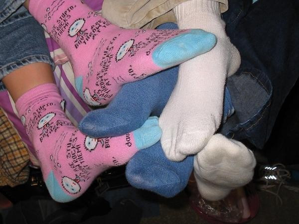 20050612footsiesilovetoplayfoo.jpg