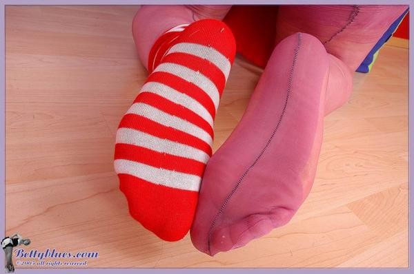 bettystockings089jz.jpg