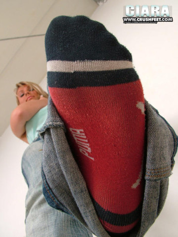 under-socks-puma-rouge.jpg