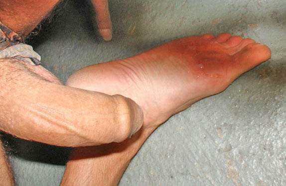 aaby.mes-pieds-mon-sexe-mon-sperme.jpg