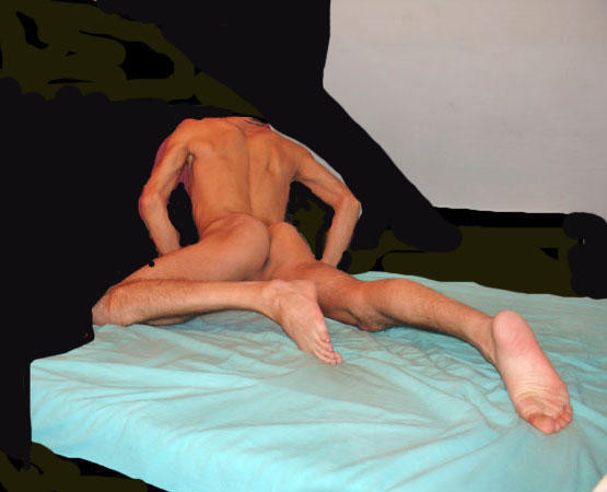 aaef.nu-sur-le-lit.jpg