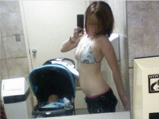 jeune mere salope ou baby sitter en manque