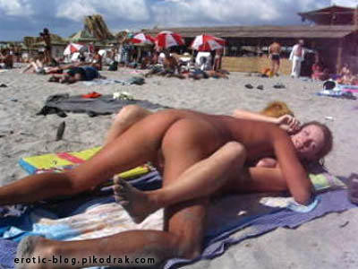 baise sur la plage