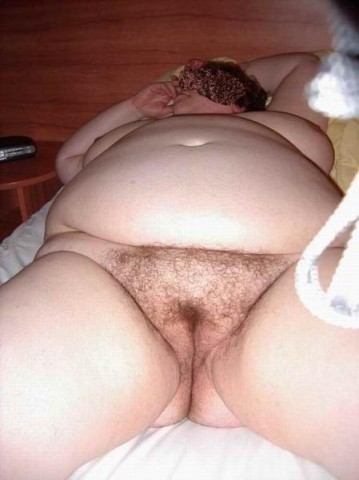grosse vache nue vieille