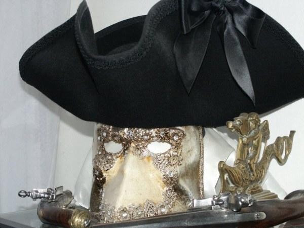 tricorne00.jpg